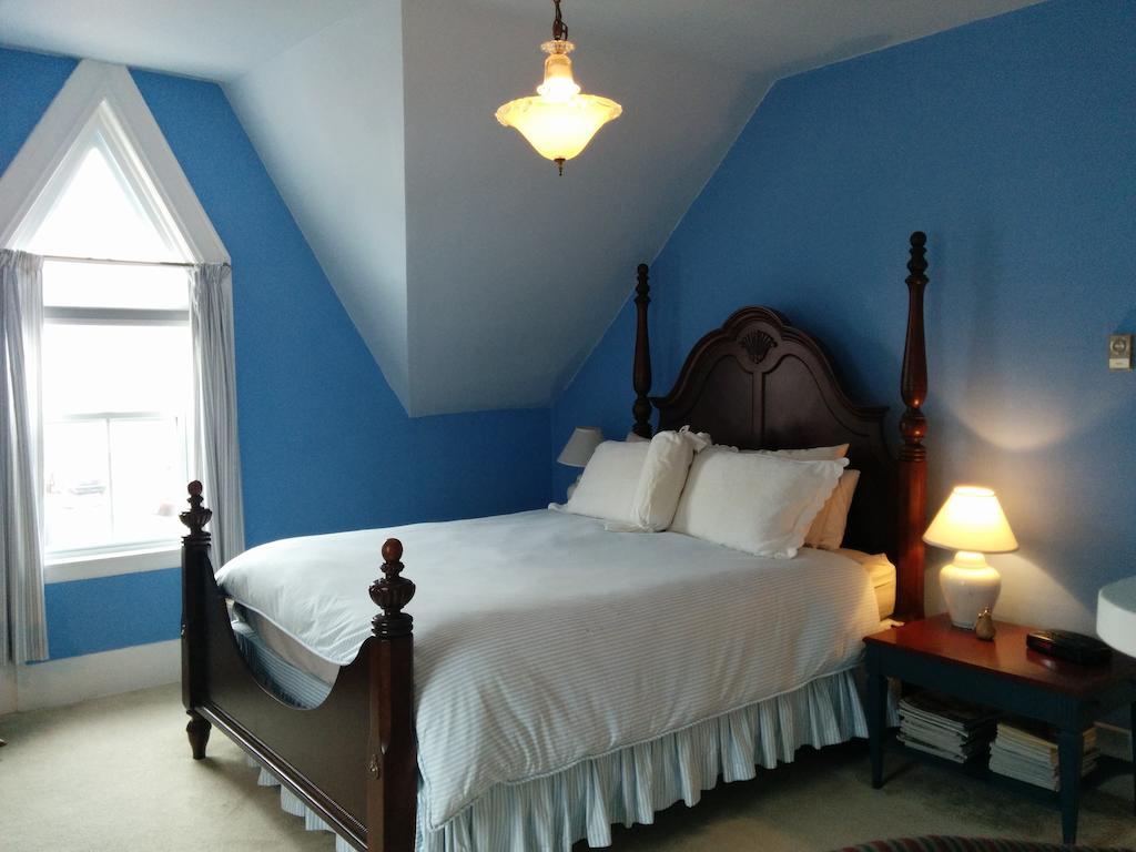 Fairmont House Bed & Breakfast Mahone Bay Δωμάτιο φωτογραφία