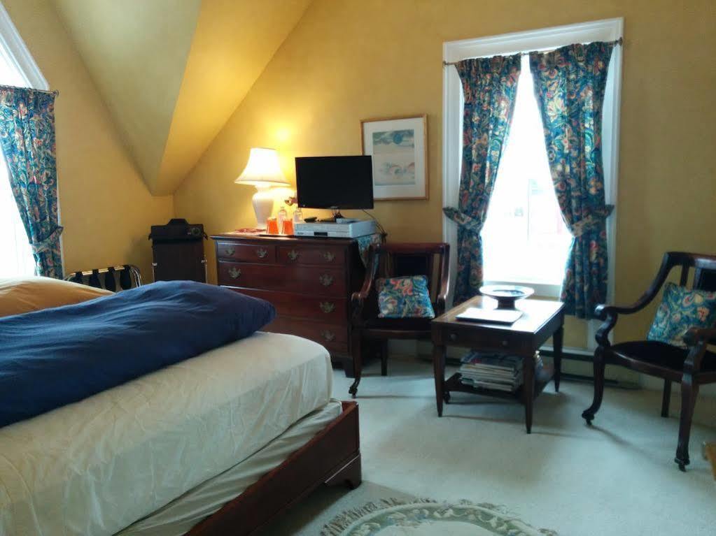 Fairmont House Bed & Breakfast Mahone Bay Εξωτερικό φωτογραφία